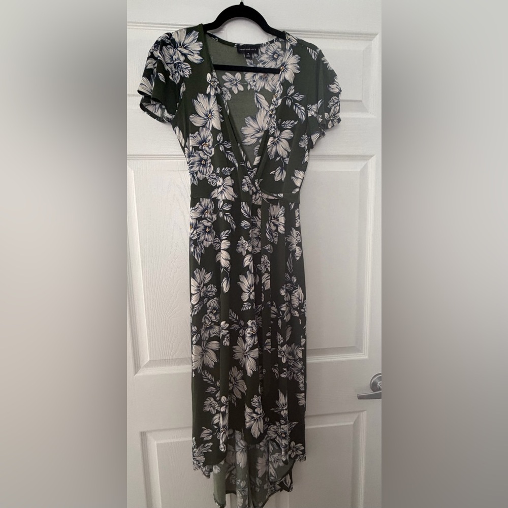 Elegant Green Floral Midi Dress